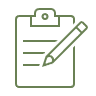 Icône de presse-papiers et crayon vert pour formulaire Icône linéaire verte d'un presse-papiers avec un crayon en train d'écrire des notes.